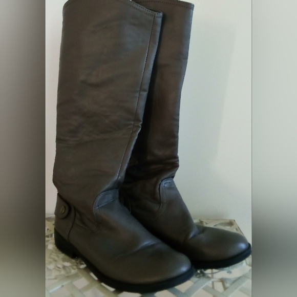 Women's Gray Boots - Picture 1 of 5